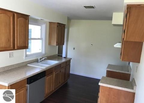 804 E Arcada St, Ithaca, MI 48847 photo 4
