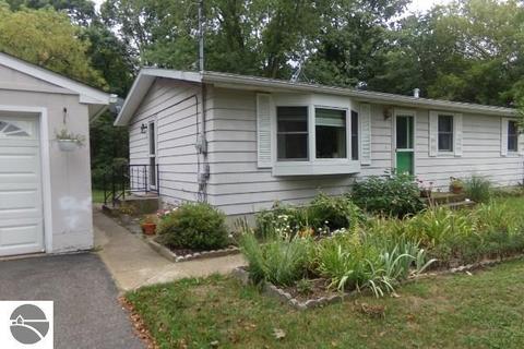 1245 Kenwood Ave, Belding, MI 48809 photo 22
