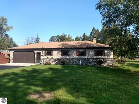 501 Smith St, Au Gres, MI 48703 photo 3