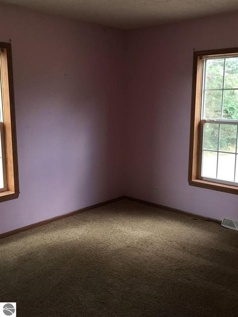 2825 N Moonbeam Ct, Stanton, MI 48888 photo 10