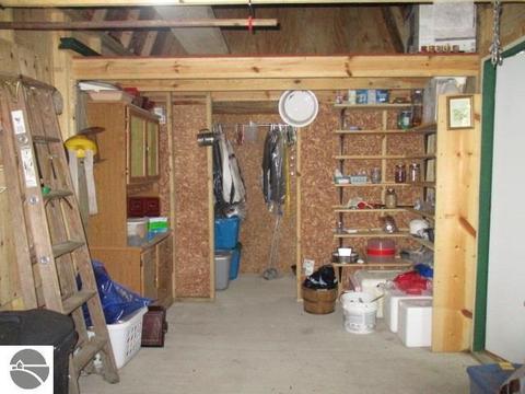 8176 W Fillmore Rd, Sumner, MI 48889 photo 12