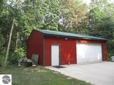 8176 W Fillmore Rd, Sumner, MI 48889 photo 16