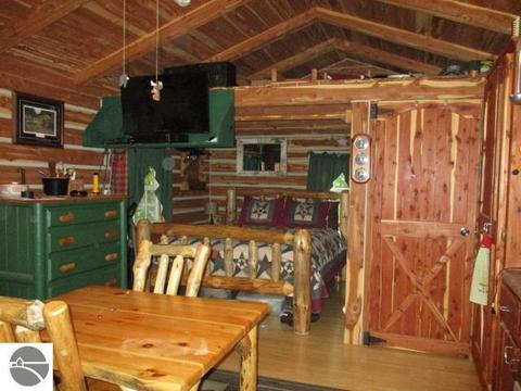 8176 W Fillmore Rd, Sumner, MI 48889 photo 3