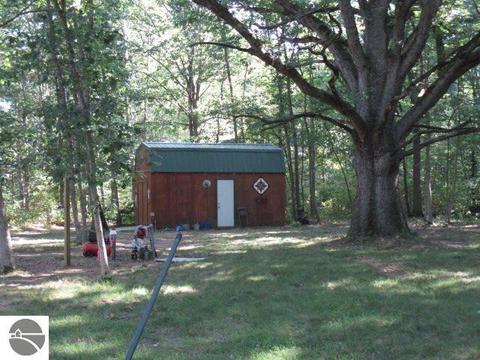 8176 W Fillmore Rd, Sumner, MI 48889 photo 11