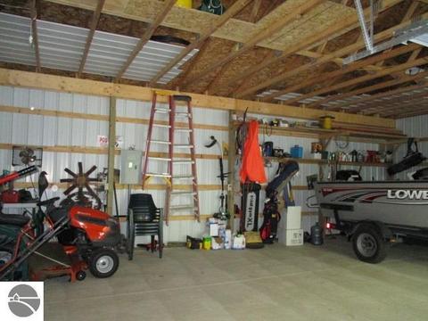 8176 W Fillmore Rd, Sumner, MI 48889 photo 17