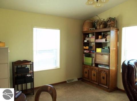 133 Alyson Ln, Ithaca, MI 48847 photo 9