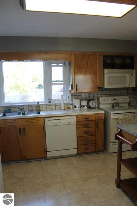 530 N Main St, Ithaca, MI 48847 photo 13