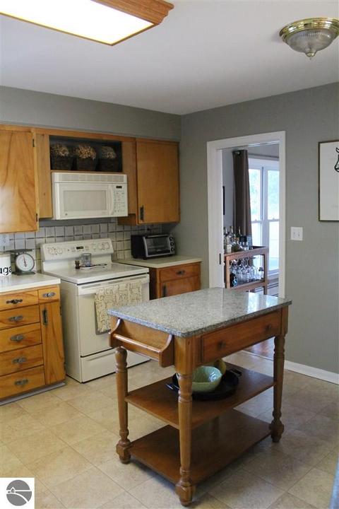 530 N Main St, Ithaca, MI 48847 photo 12