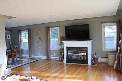 530 N Main St, Ithaca, MI 48847 photo 5