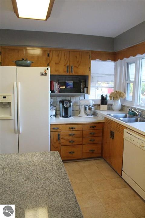 530 N Main St, Ithaca, MI 48847 photo 14