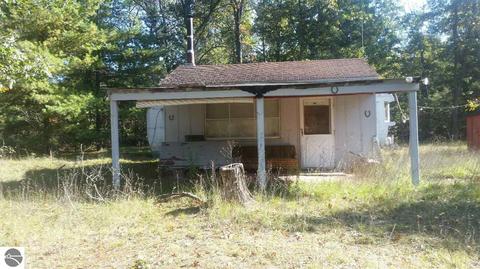 16750 Poder Dr, Marion, MI 49665 photo 2