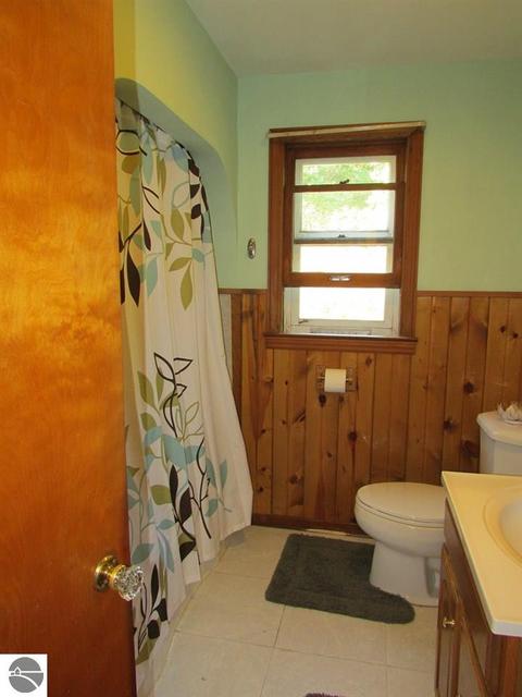 8624 S Schomberg Rd, Cedar, MI 49621 photo 5
