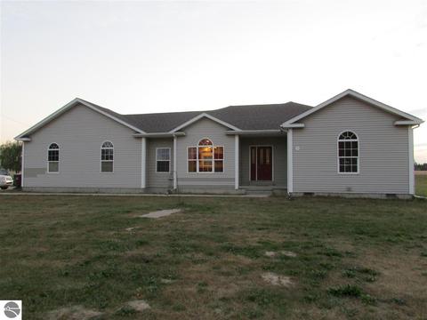 4280 S Loomis Rd, Shepherd, MI 48883 photo 2