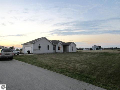 4280 S Loomis Rd, Shepherd, MI 48883 photo 1