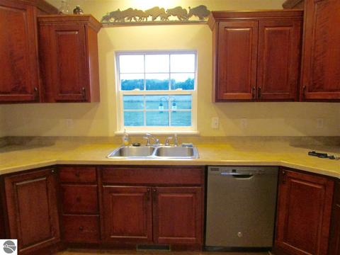 4280 S Loomis Rd, Shepherd, MI 48883 photo 5