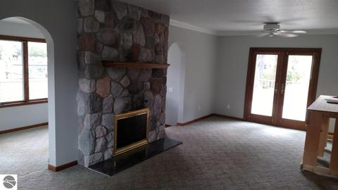 527 E Cedar, Standish, MI 48658 photo 7
