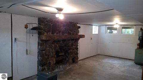 527 E Cedar, Standish, MI 48658 photo 16