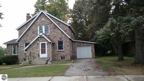 527 E Cedar, Standish, MI 48658 photo 1