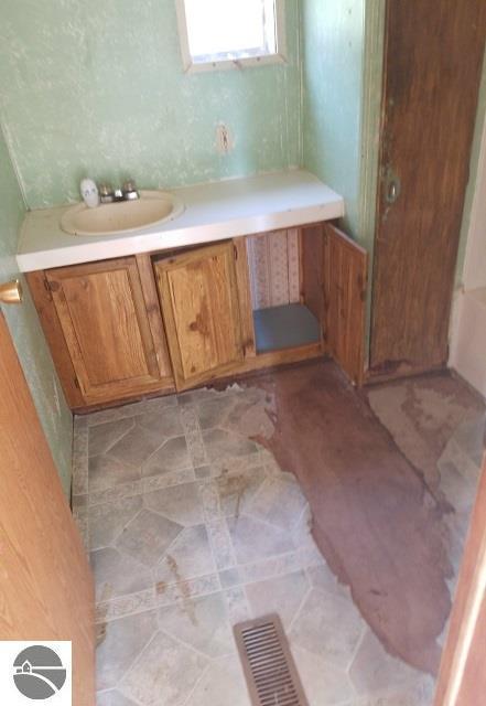 3220 N Ferris Rd, Sumner, MI 48889 photo 11