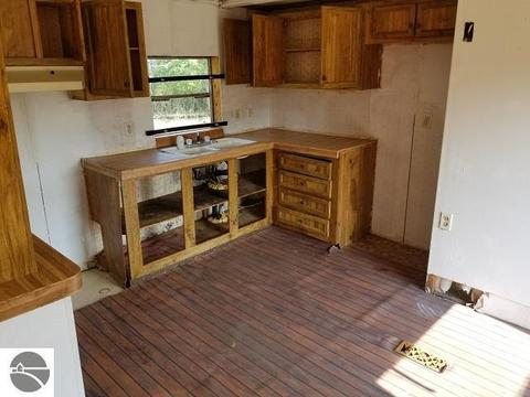 3220 N Ferris Rd, Sumner, MI 48889 photo 2