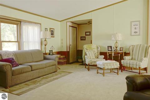 10380 E Wing Rd, Shepherd, MI 48883 photo 4