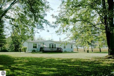 10380 E Wing Rd, Shepherd, MI 48883 photo 1