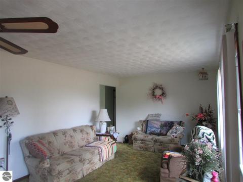 7090 E Pleasant Valley Rd, Shepherd, MI 48883 photo 8
