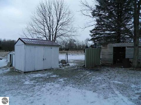 11650 W Remick Rd, Blanchard, MI 49310 photo 8