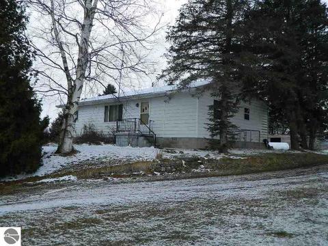 11650 W Remick Rd, Blanchard, MI 49310 photo 2