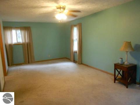 232 S Brown St, Ithaca, MI 48847 photo 7