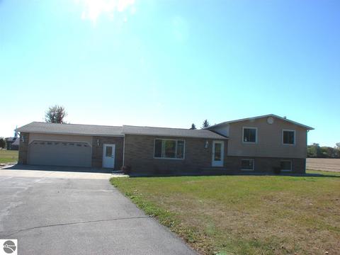 328 E Saint Charles Rd, Ithaca, MI 48847 photo 14