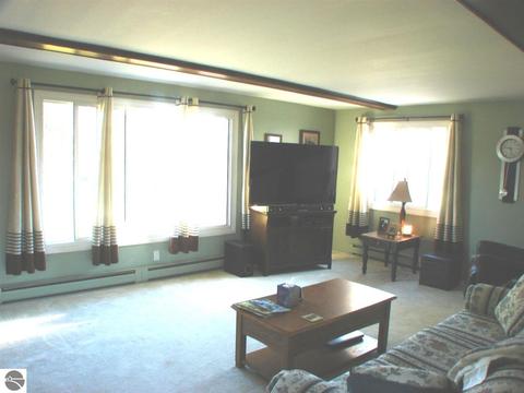 328 E Saint Charles Rd, Ithaca, MI 48847 photo 15