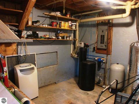 328 E Saint Charles Rd, Ithaca, MI 48847 photo 24