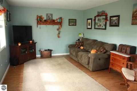 11385 E Walton Rd, Shepherd, MI 48883 photo 8