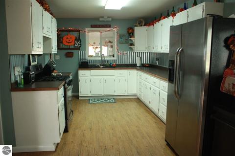 11385 E Walton Rd, Shepherd, MI 48883 photo 13