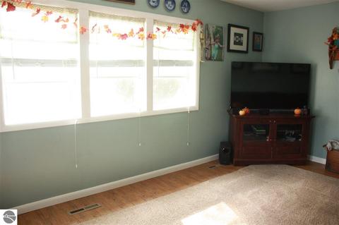11385 E Walton Rd, Shepherd, MI 48883 photo 9