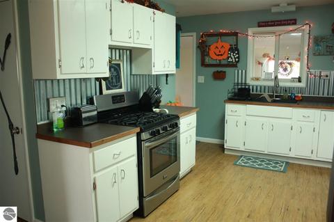 11385 E Walton Rd, Shepherd, MI 48883 photo 15