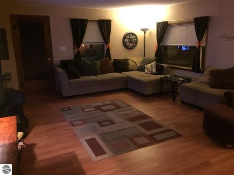 430 Maple, Ithaca, MI 48847 photo 16