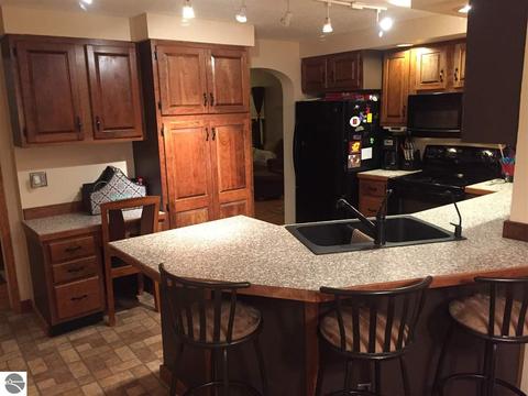 430 Maple, Ithaca, MI 48847 photo 7