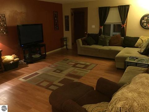 430 Maple, Ithaca, MI 48847 photo 17