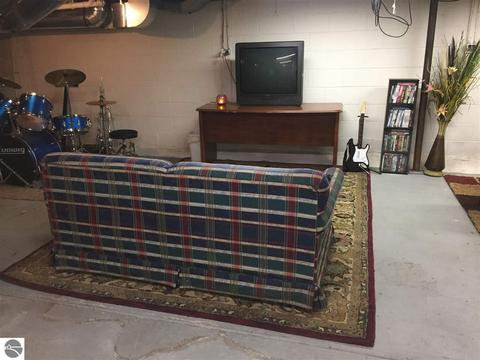 430 Maple, Ithaca, MI 48847 photo 43