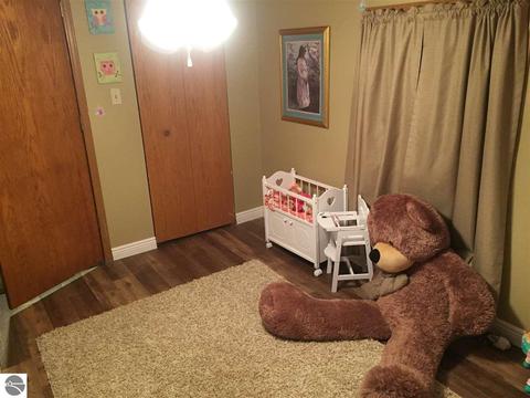 430 Maple, Ithaca, MI 48847 photo 31
