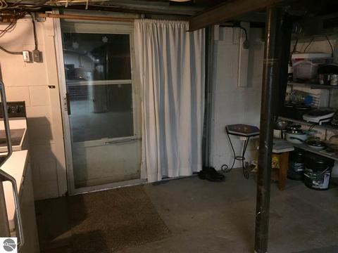 430 Maple, Ithaca, MI 48847 photo 40
