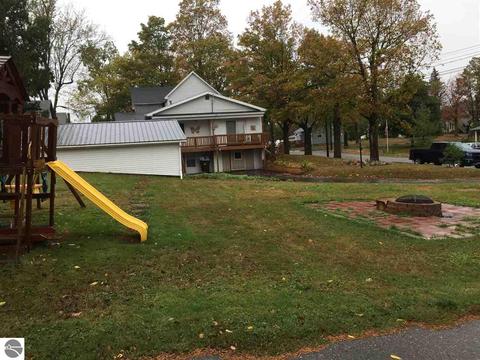 430 Maple, Ithaca, MI 48847 photo 6