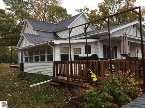 430 Maple, Ithaca, MI 48847 photo 5