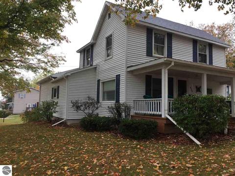430 Maple, Ithaca, MI 48847 photo 2