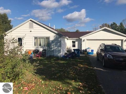 1014 Valley Ave, Elberta, MI 49628 photo 3