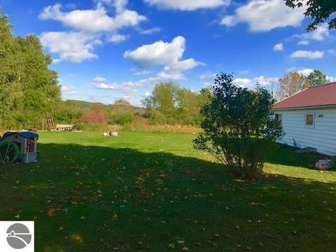 1014 Valley Ave, Elberta, MI 49628 photo 2