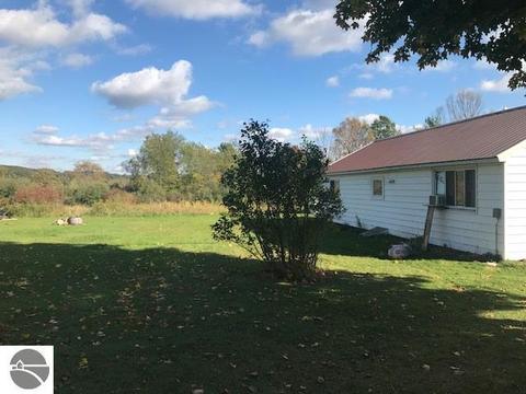 1014 Valley Ave, Elberta, MI 49628 photo 5