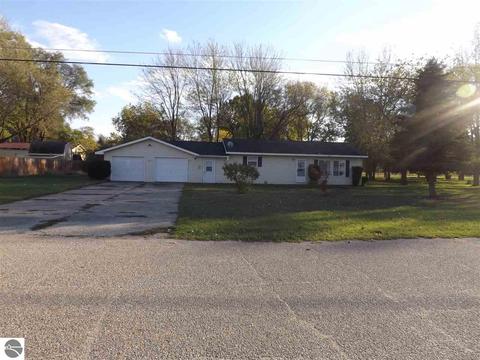 10795 Pine St, Sumner, MI 48889 photo 38